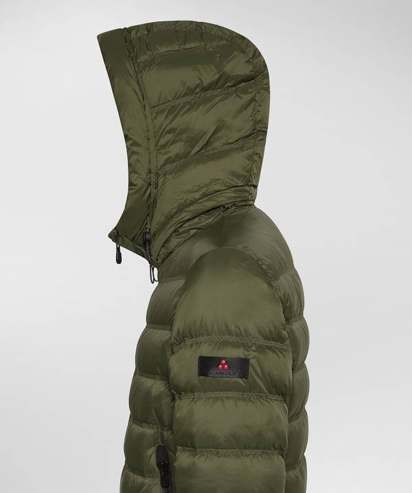 Peuterey Piumino Corto In Nylon Superleggero Solo un giorno rimasto