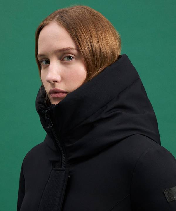 Peuterey Coat Antivento Con Ampio Collo Fino Al -60%