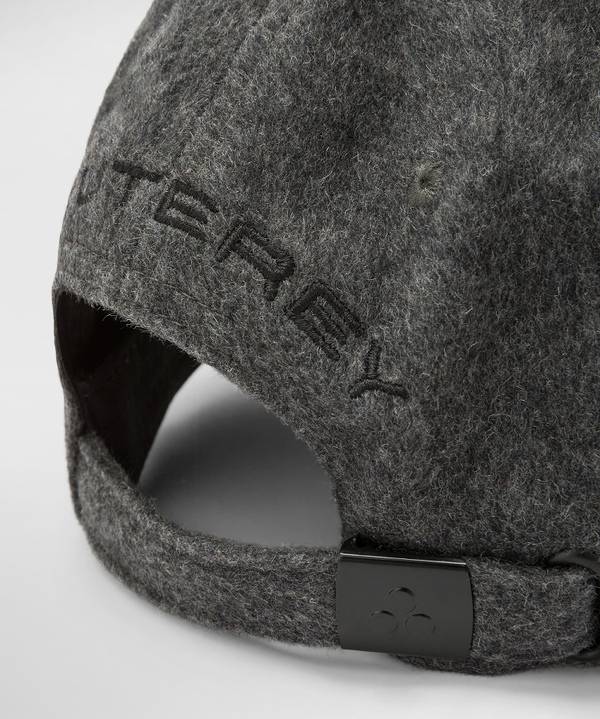 Peuterey Cappellino Con Visiera Sottocosto