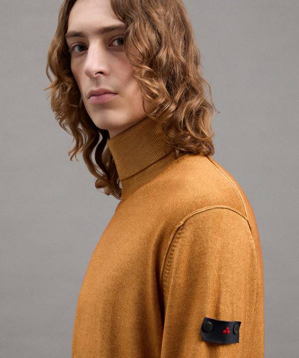 Peuterey Maglia Collo Alto In Pura Lana Offerta