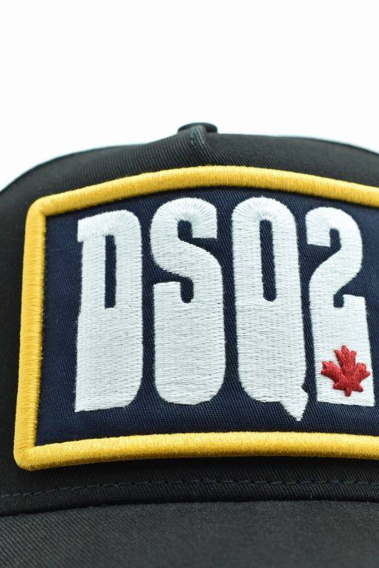 DSQUARED2 Cappelli Codice prodotto: BCM0682 05C000012124 In Linea