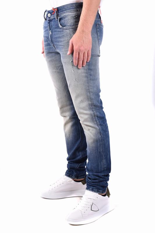 Diesel Jeans Codice prodotto: A03594 09G8701 Offerta per la Festa della Mamma