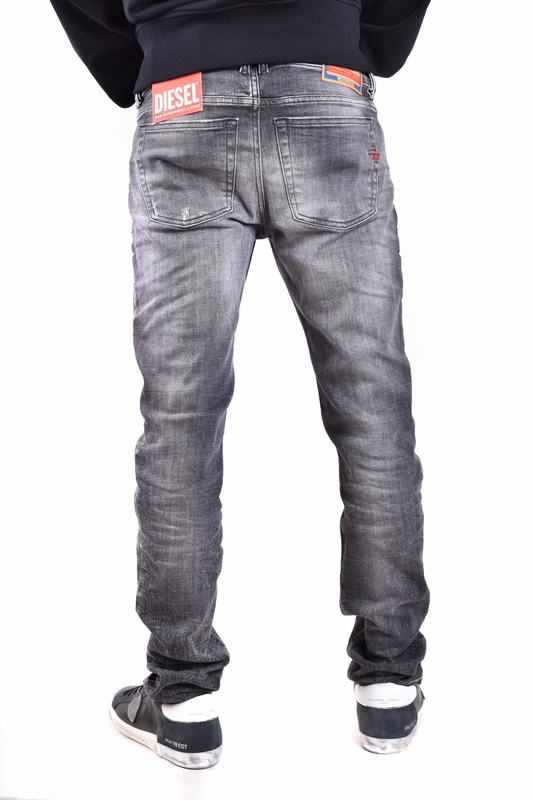 Diesel Jeans Codice prodotto: A03594 09G8602 Offerte giornaliere