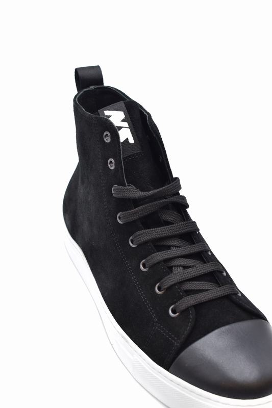 National Standard Sneakers Codice prodotto: M02 20F 090 Smaltimento dello stoccaggio