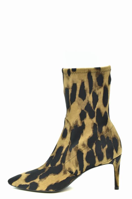 STUART WEITZMAN Stivali Codice prodotto: 1L96585 Sostegno trimestrale