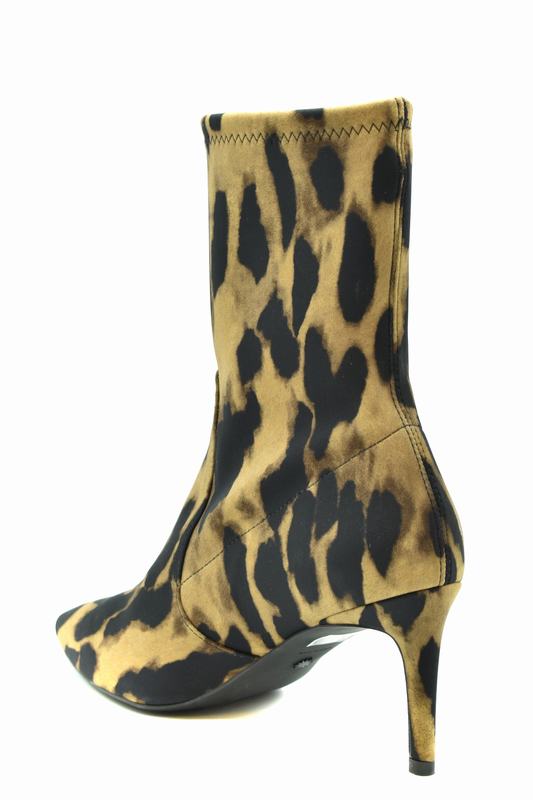 STUART WEITZMAN Stivali Codice prodotto: 1L96585 Sostegno trimestrale