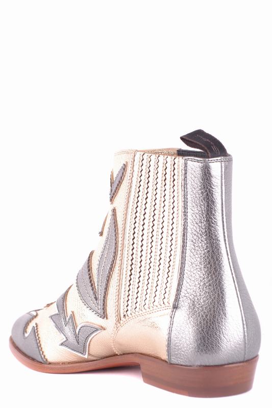 Santoni Stivali Codice prodotto: P18WTDB56977HA1CS Presa