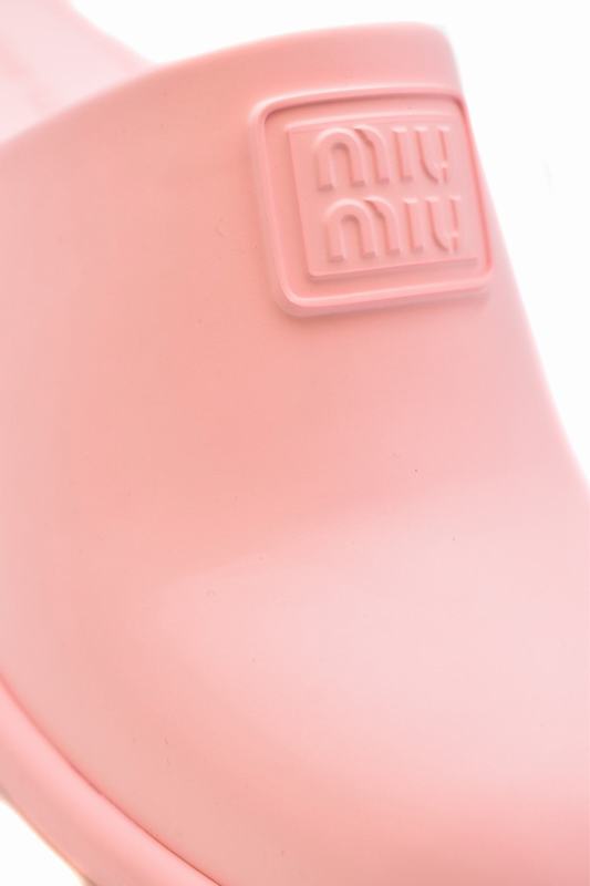 Miu Miu Sandali Codice prodotto: 5I681D 3LKZF0028 ACQUISTA ORA