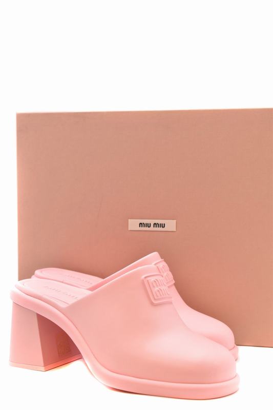 Miu Miu Sandali Codice prodotto: 5I681D 3LKZF0028 ACQUISTA ORA