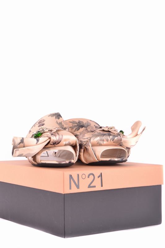 Sandali Codice prodotto: N21E8738-00090401 Only for today