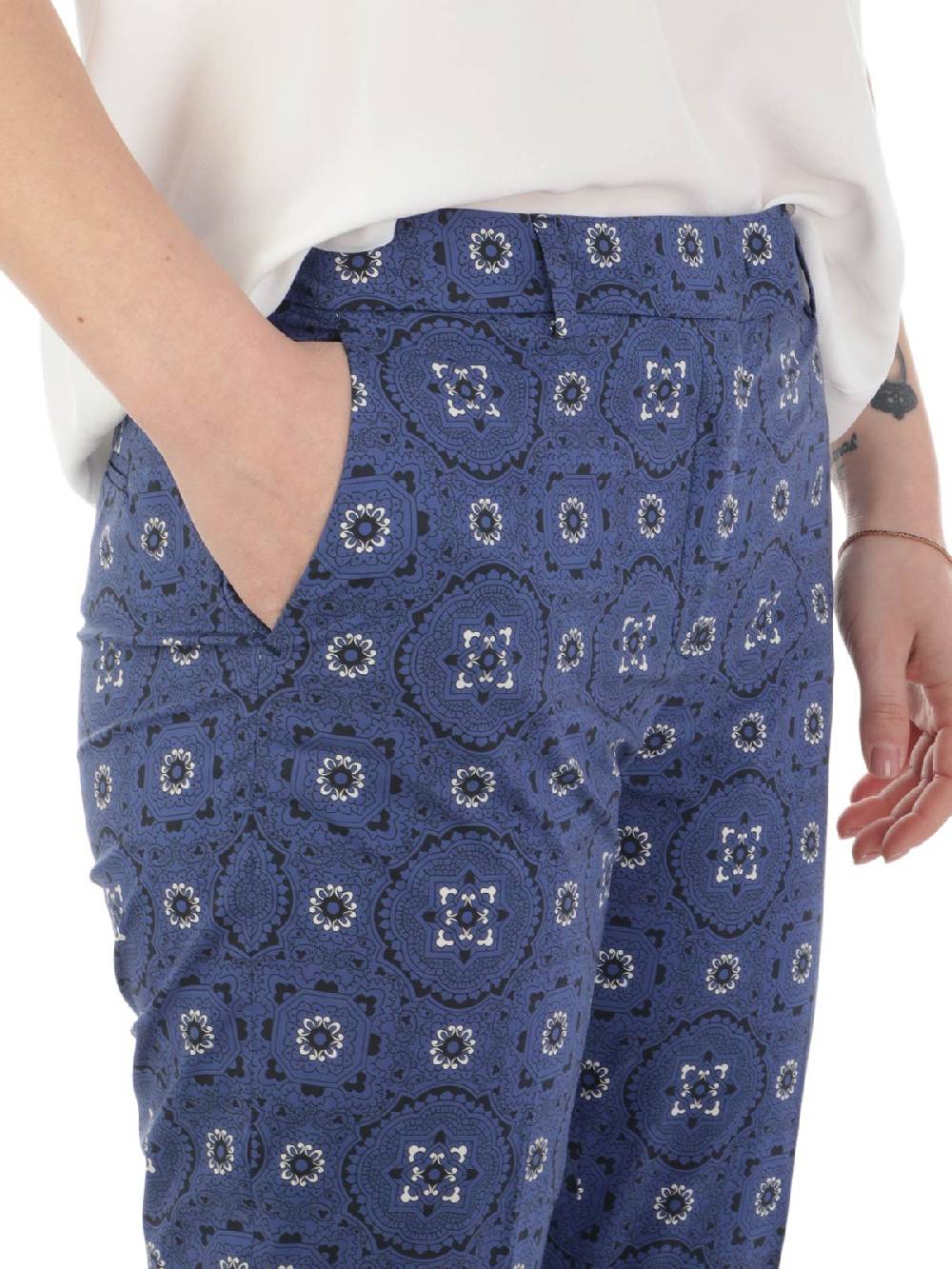 Via Masini 80 Trousers Pantalone Acquista Ora