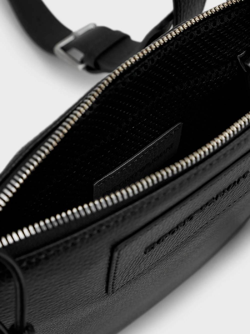 EMPORIO ARMANI Borsello Uomo in Pelle Bottalata 50% di sconto per tempo limitato