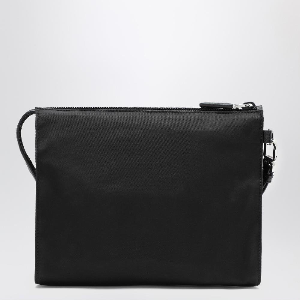 Prada Pouch nera in Re-Nylon Soddisfazione Garantita