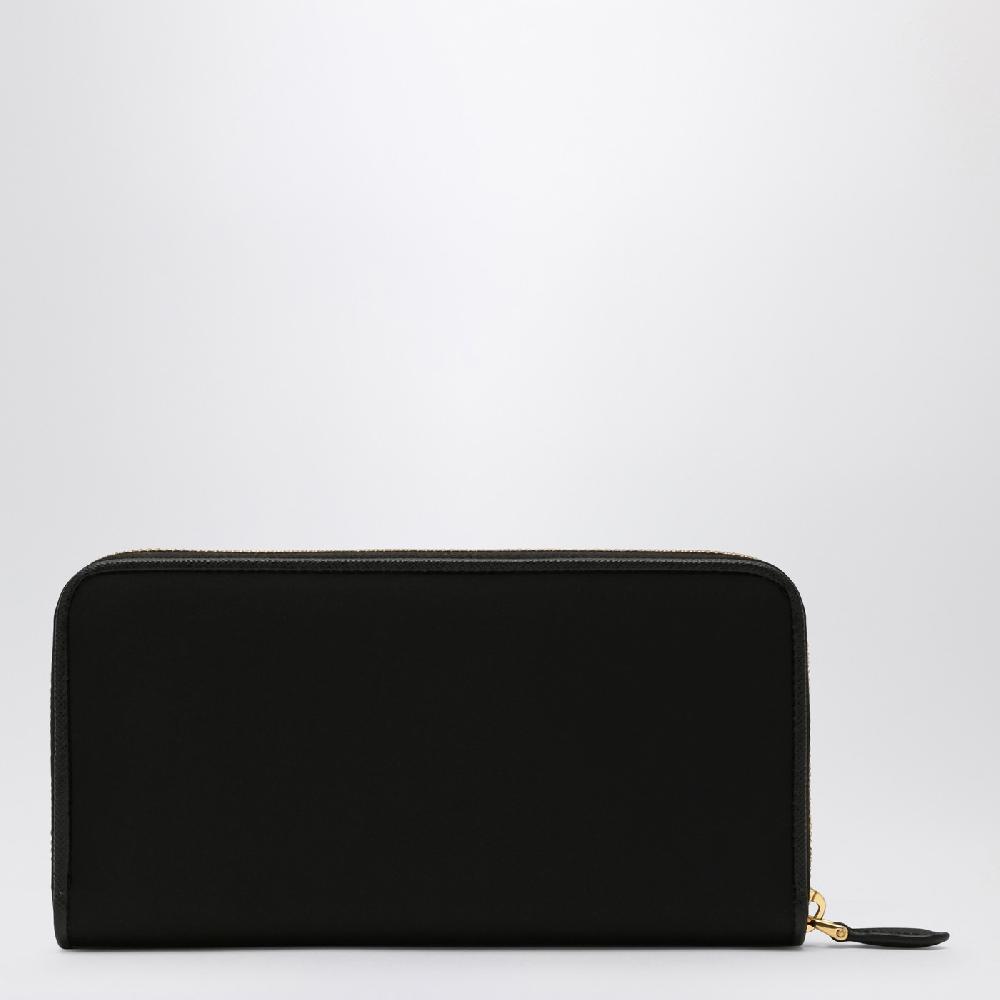 Prada Portafoglio zip around nero in Re-Nylon Sottocosto