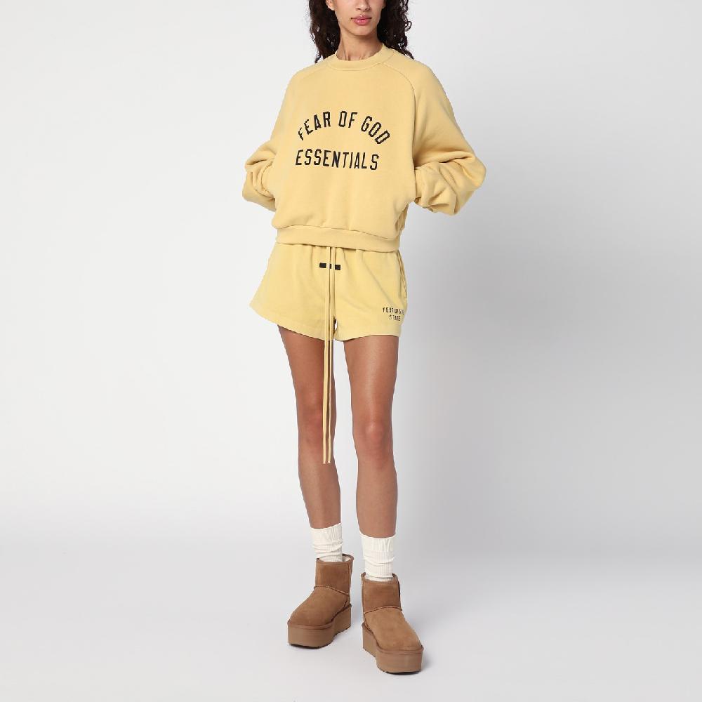 Fear of God Essentials Short color ambra con logo Hotsell