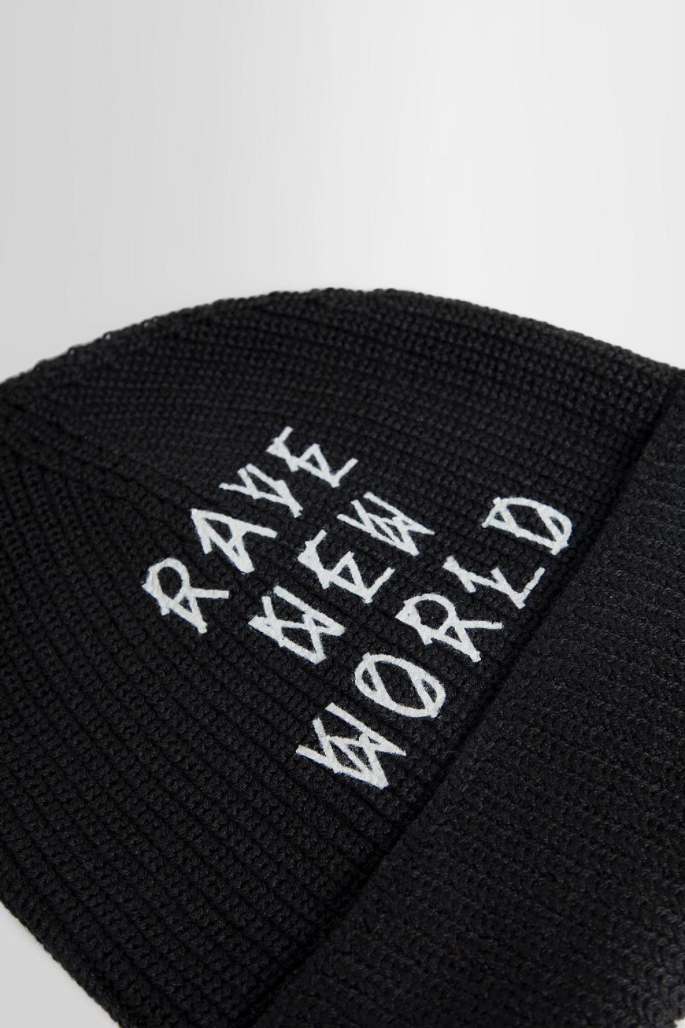 Antonioli 44 LABEL GROUP MAN BLACK HATS Negozio
