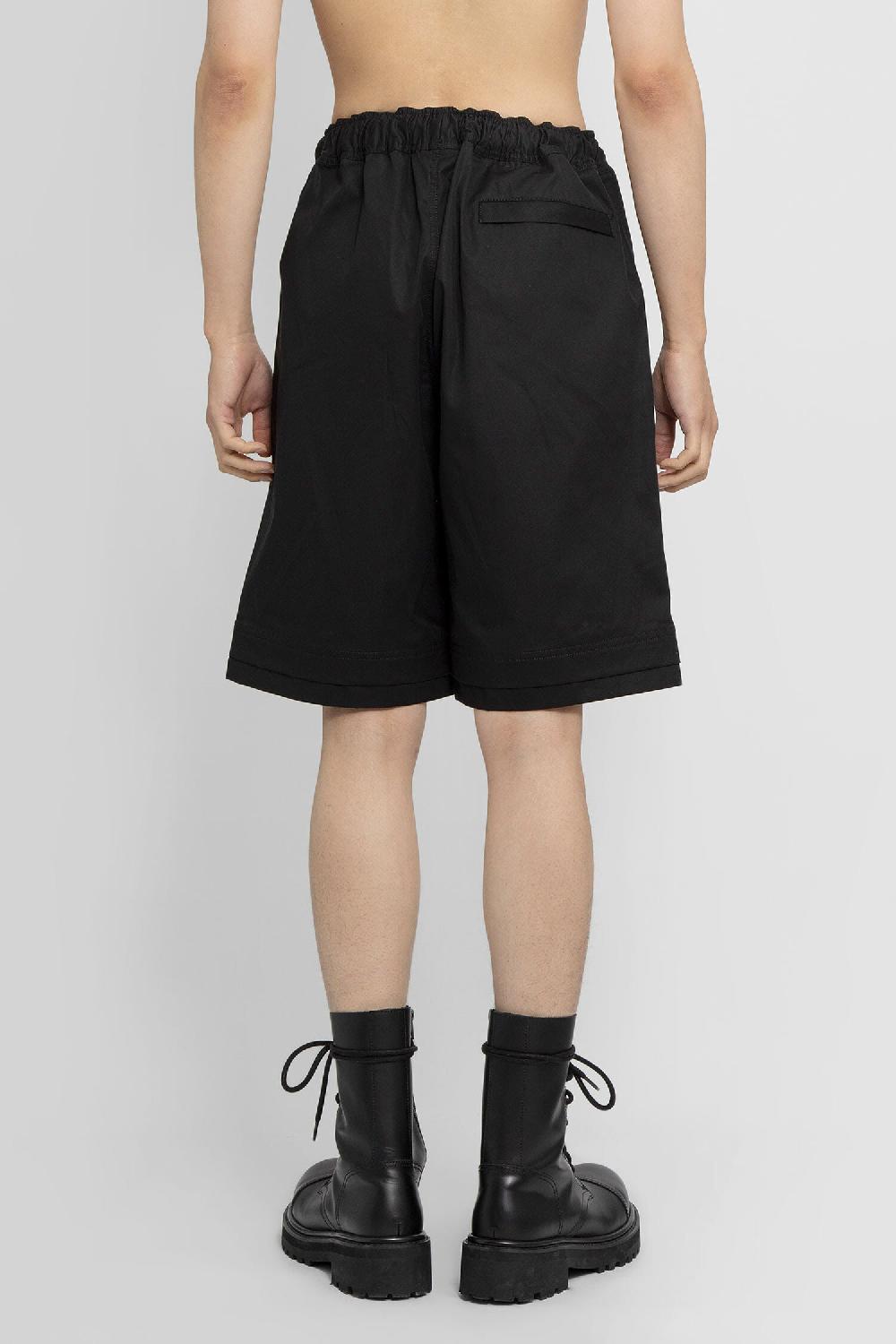 Antonioli 44 LABEL GROUP MAN BLACK SHORTS Acquista Ora