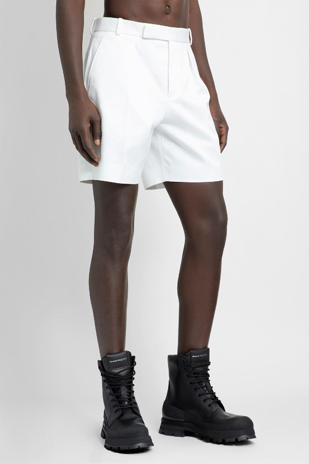 Antonioli ALEXANDER MCQUEEN MAN WHITE SHORTS & SKIRTS Soddisfazione Garantita