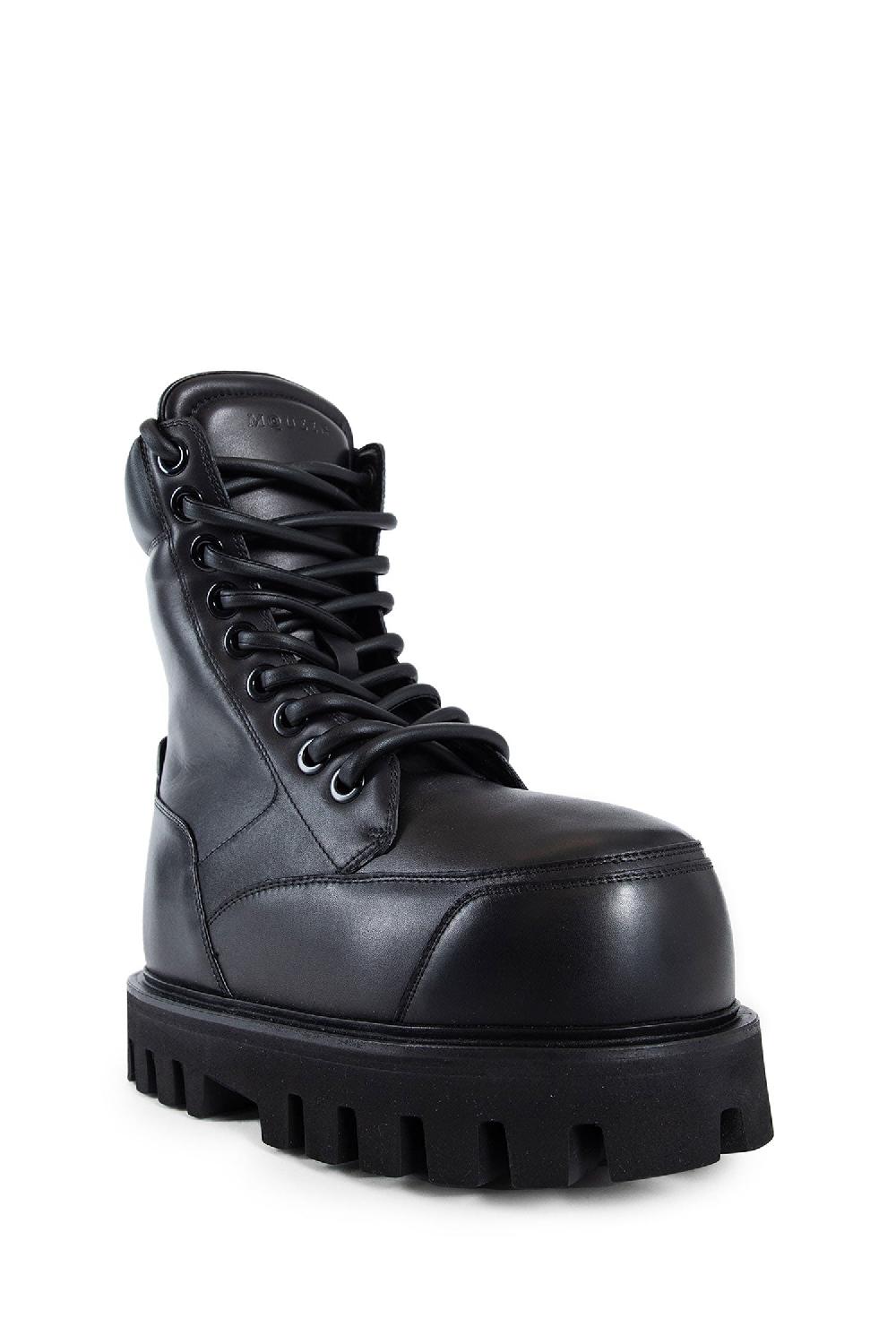 Antonioli ALEXANDER MCQUEEN WOMAN BLACK BOOTS Offerta