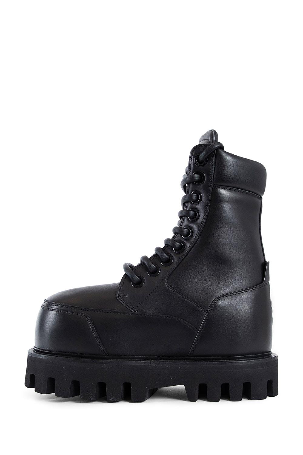 Antonioli ALEXANDER MCQUEEN WOMAN BLACK BOOTS Offerta