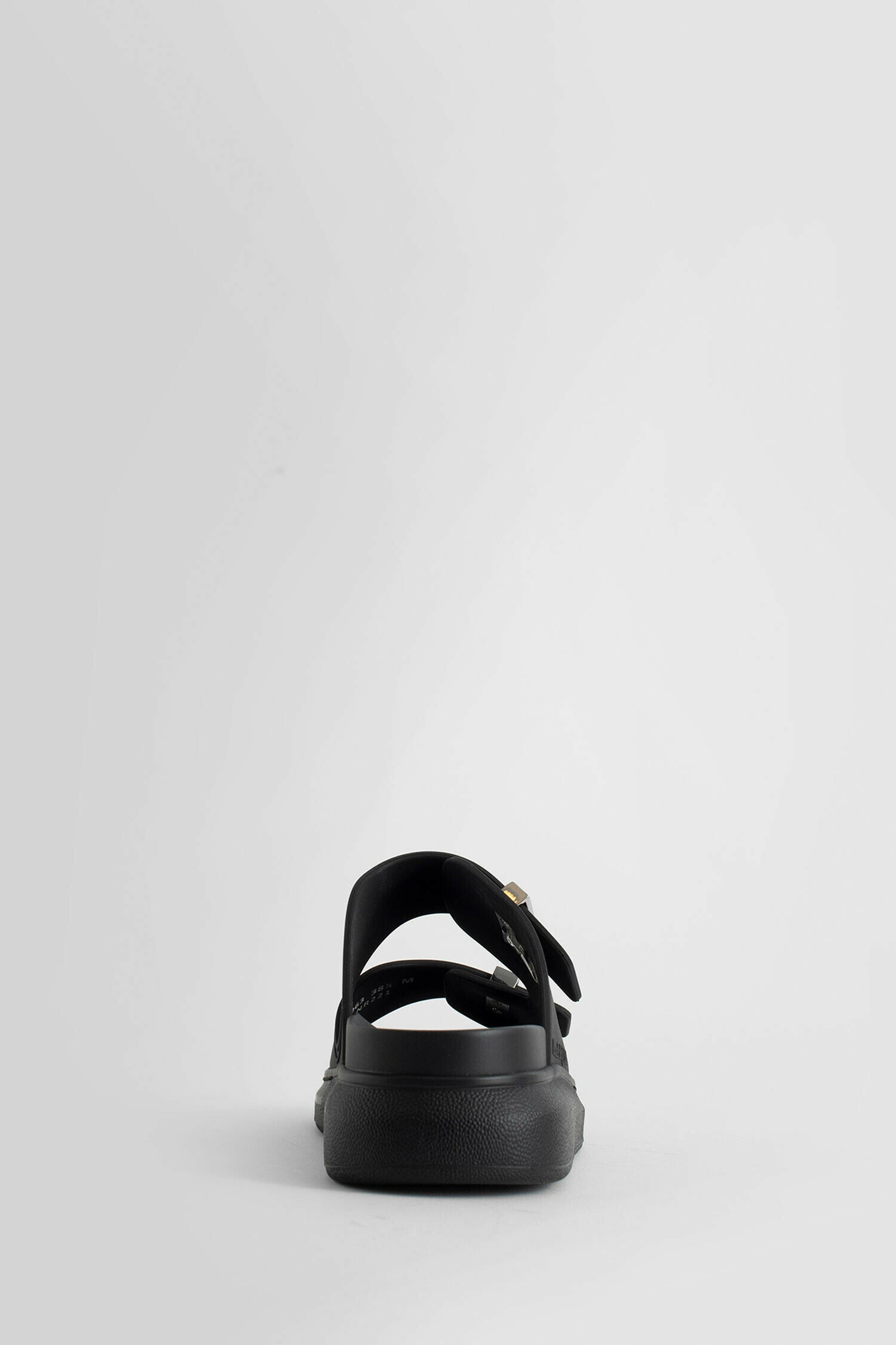 Antonioli ALEXANDER MCQUEEN WOMAN BLACK SANDALS & SLIDES Moda