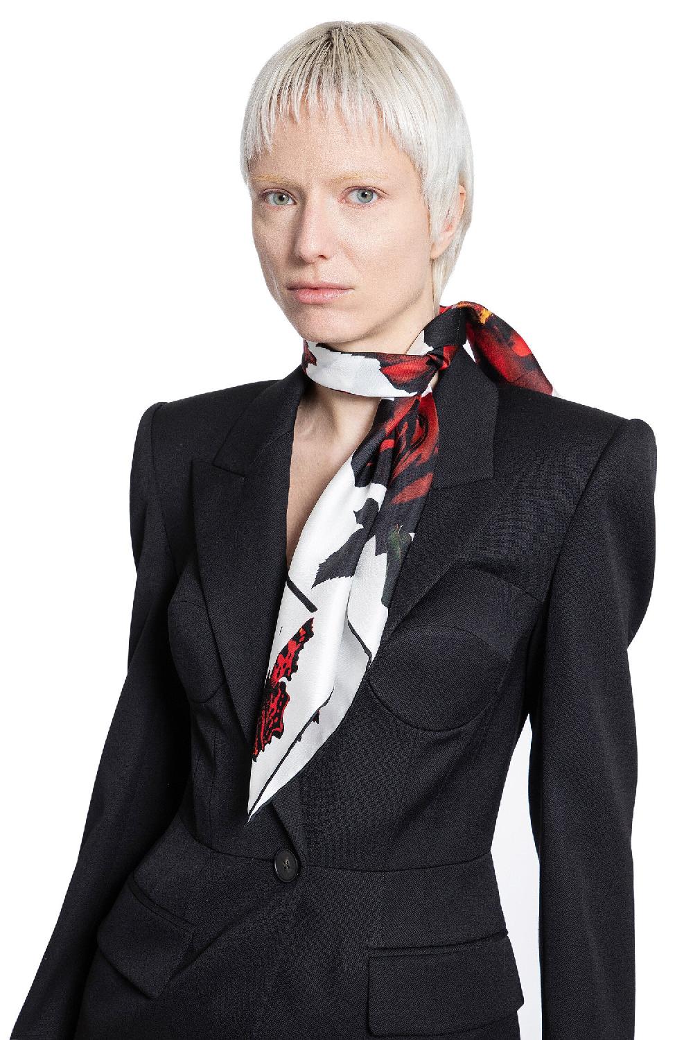 Antonioli ALEXANDER MCQUEEN WOMAN MULTICOLOR SCARVES Economico
