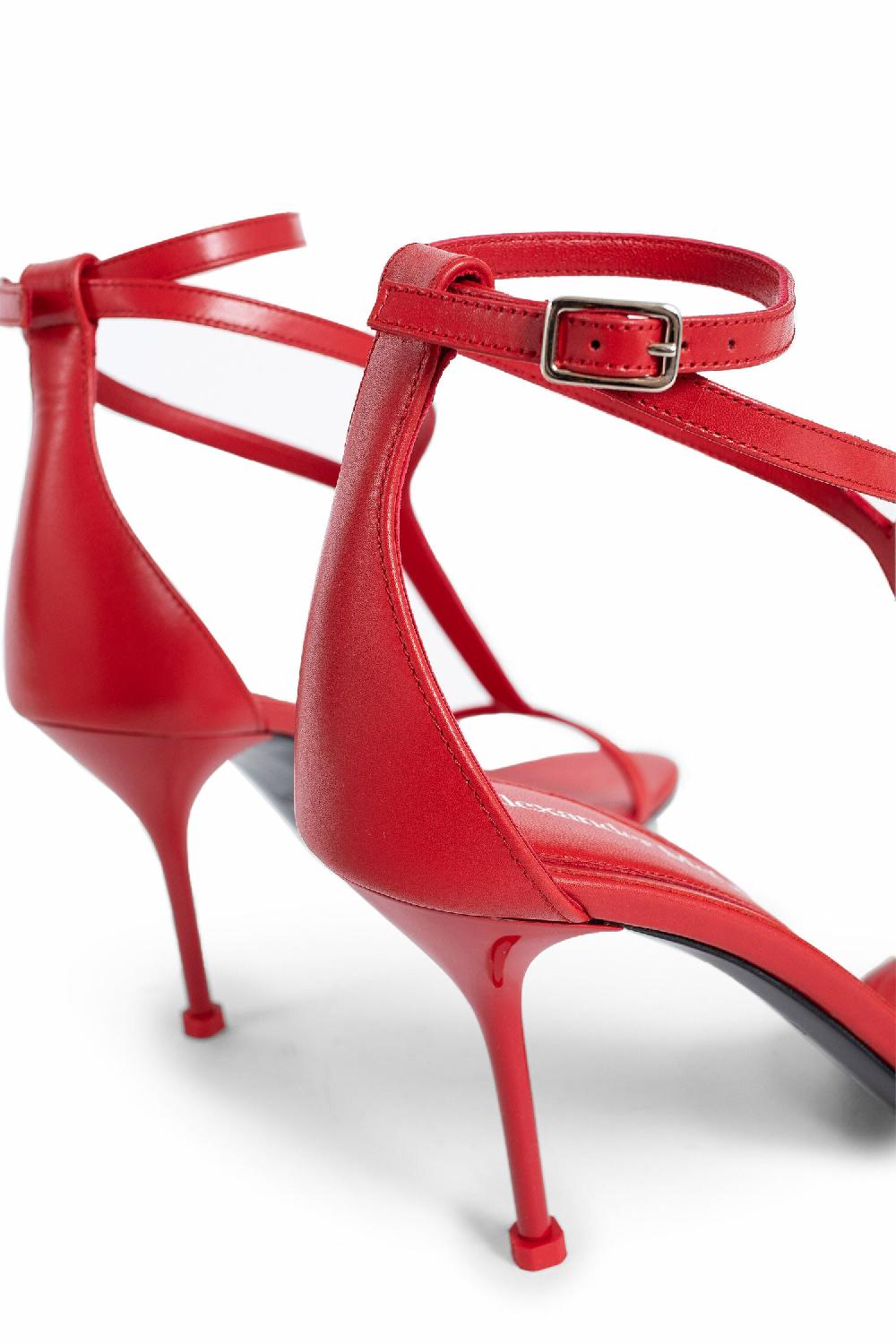 Antonioli ALEXANDER MCQUEEN WOMAN RED SANDALS & SLIDES Offerte