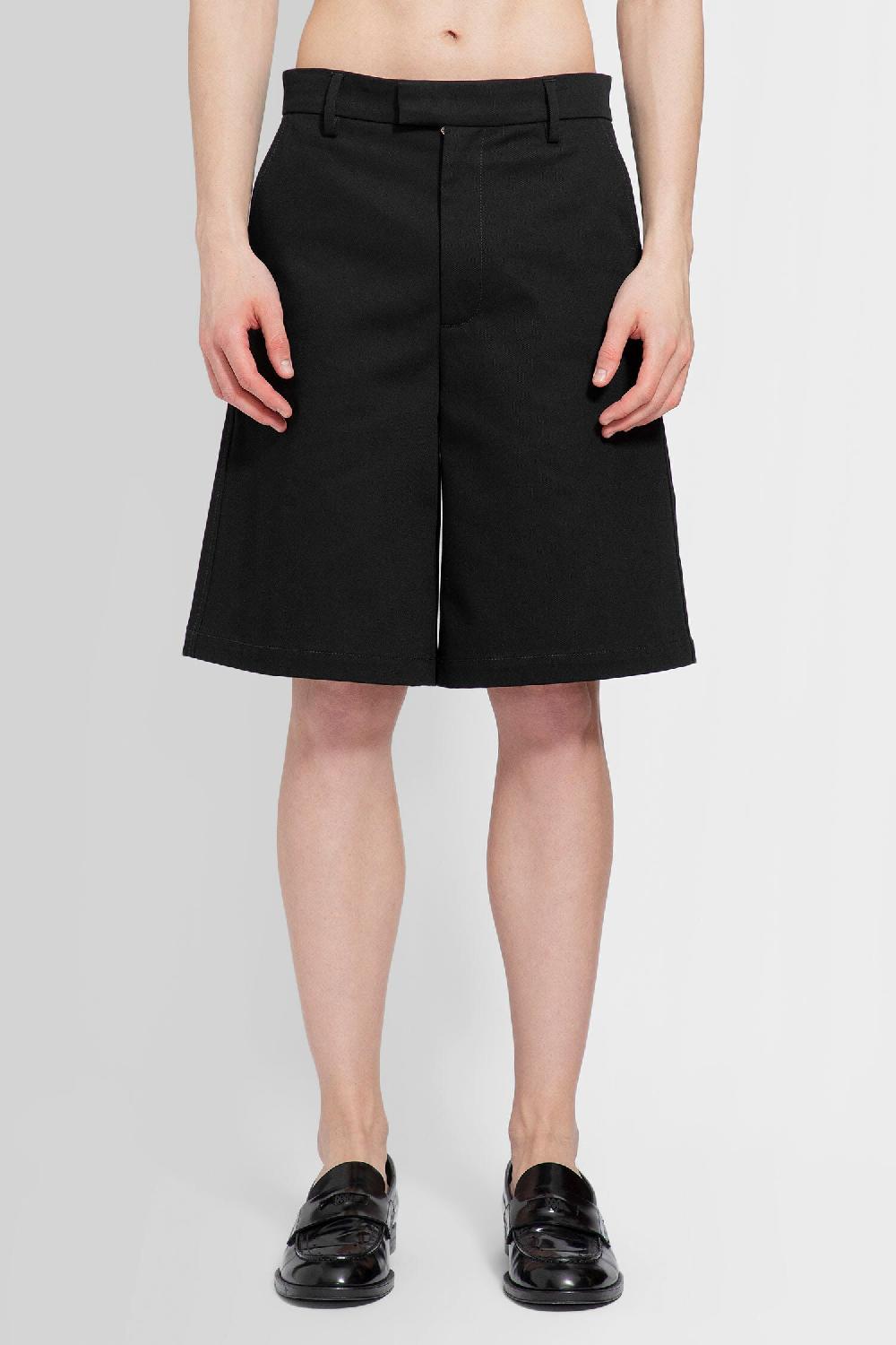 Antonioli AMIRI MAN BLACK SHORTS & SKIRTS Vendita calda