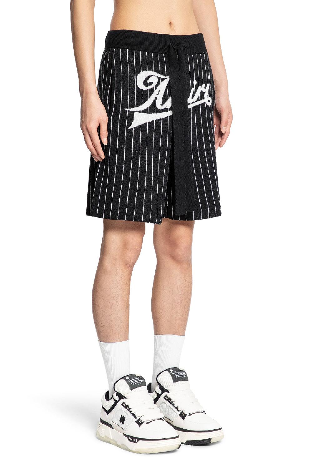 Antonioli AMIRI MAN BLACK&WHITE SHORTS & SKIRTS 50% di sconto con spedizione gratuita
