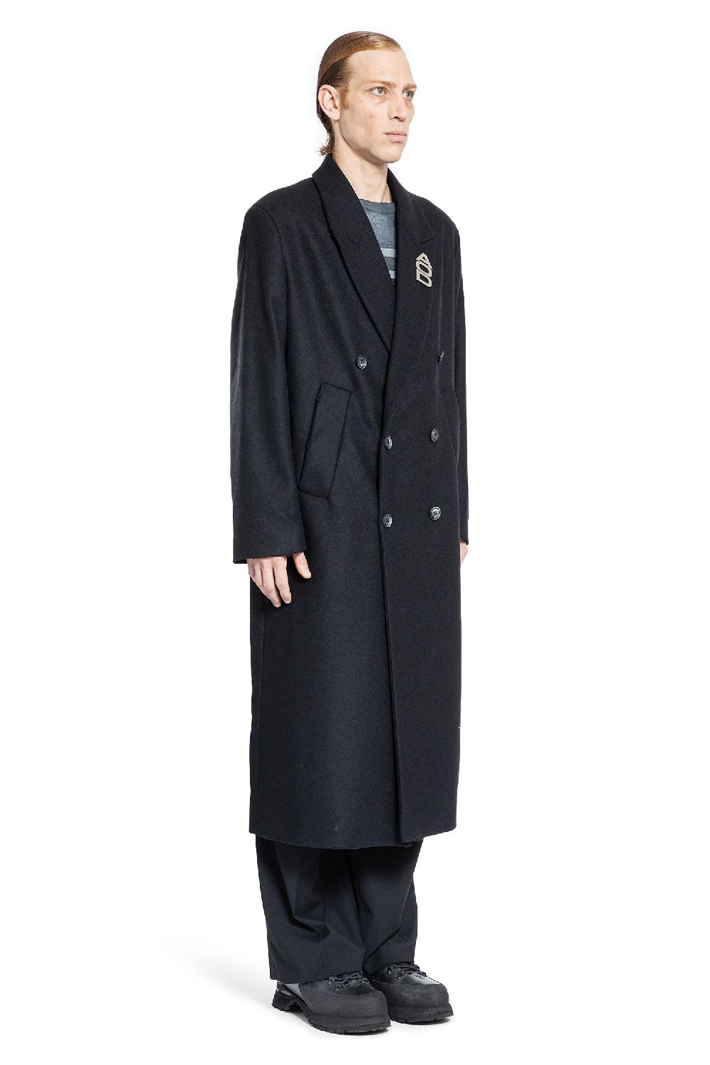 Antonioli AN OTHER DATE MAN BLACK COATS Prezzo Ridotto