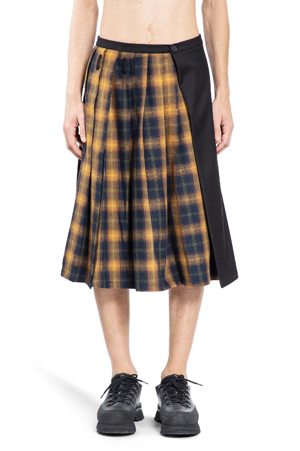 Antonioli AN OTHER DATE MAN MULTICOLOR SHORTS & SKIRTS Offerte