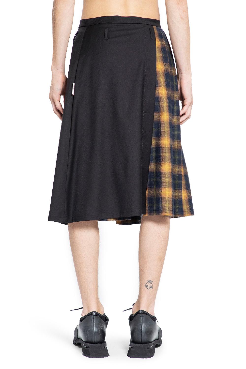 Antonioli AN OTHER DATE MAN MULTICOLOR SHORTS & SKIRTS Offerte