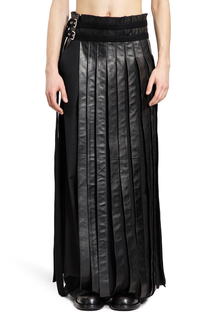 Antonioli ANN DEMEULEMEESTER MAN BLACK SHORTS & SKIRTS Fino Al -60%