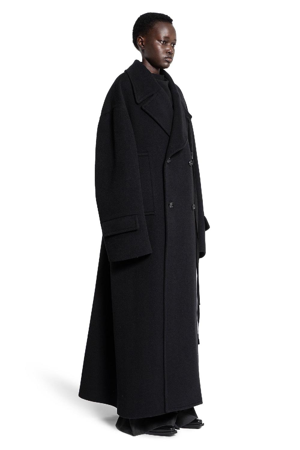 Antonioli ANN DEMEULEMEESTER WOMAN BLACK COATS Prezzo Ridotto