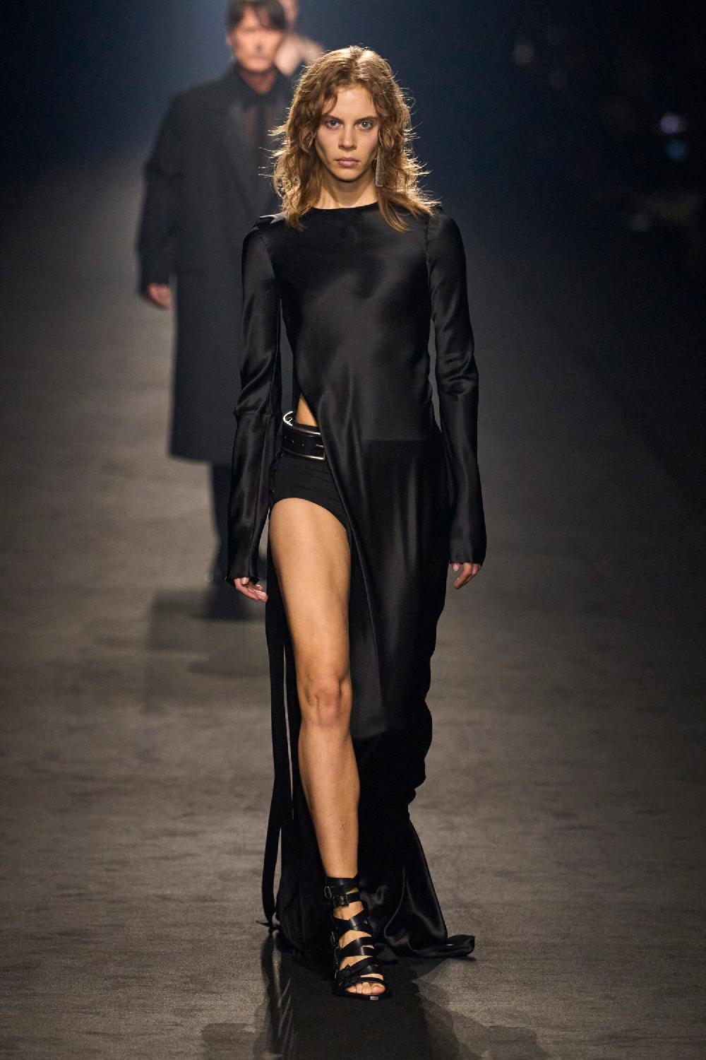 Antonioli ANN DEMEULEMEESTER WOMAN BLACK DRESSES Sconto