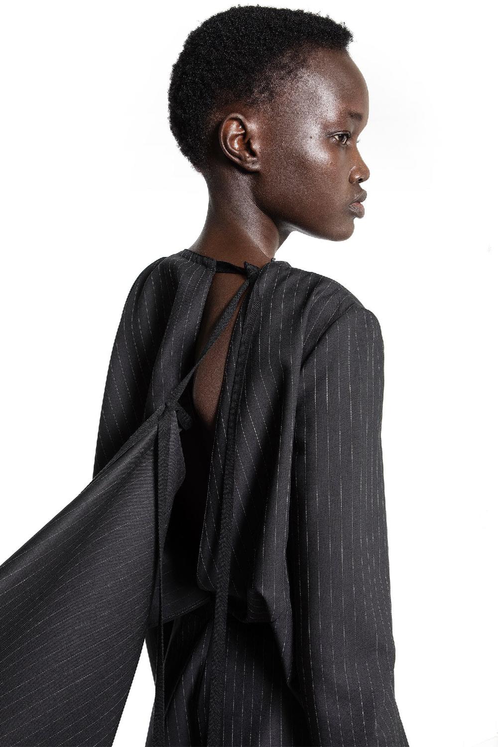 Antonioli ANN DEMEULEMEESTER WOMAN BLACK DRESSES Offerte