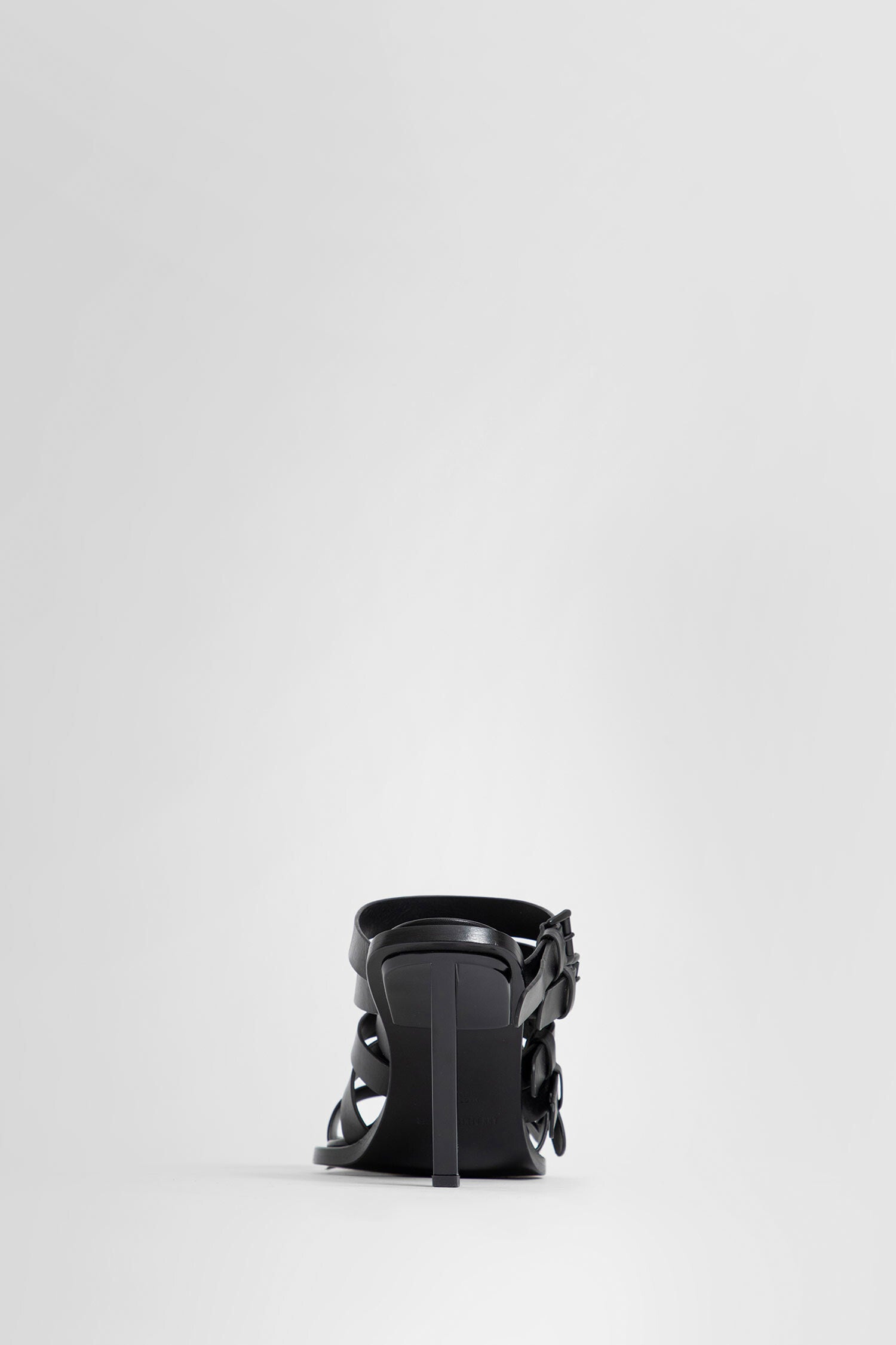 Antonioli ANN DEMEULEMEESTER WOMAN BLACK MULES Vendite stagionali
