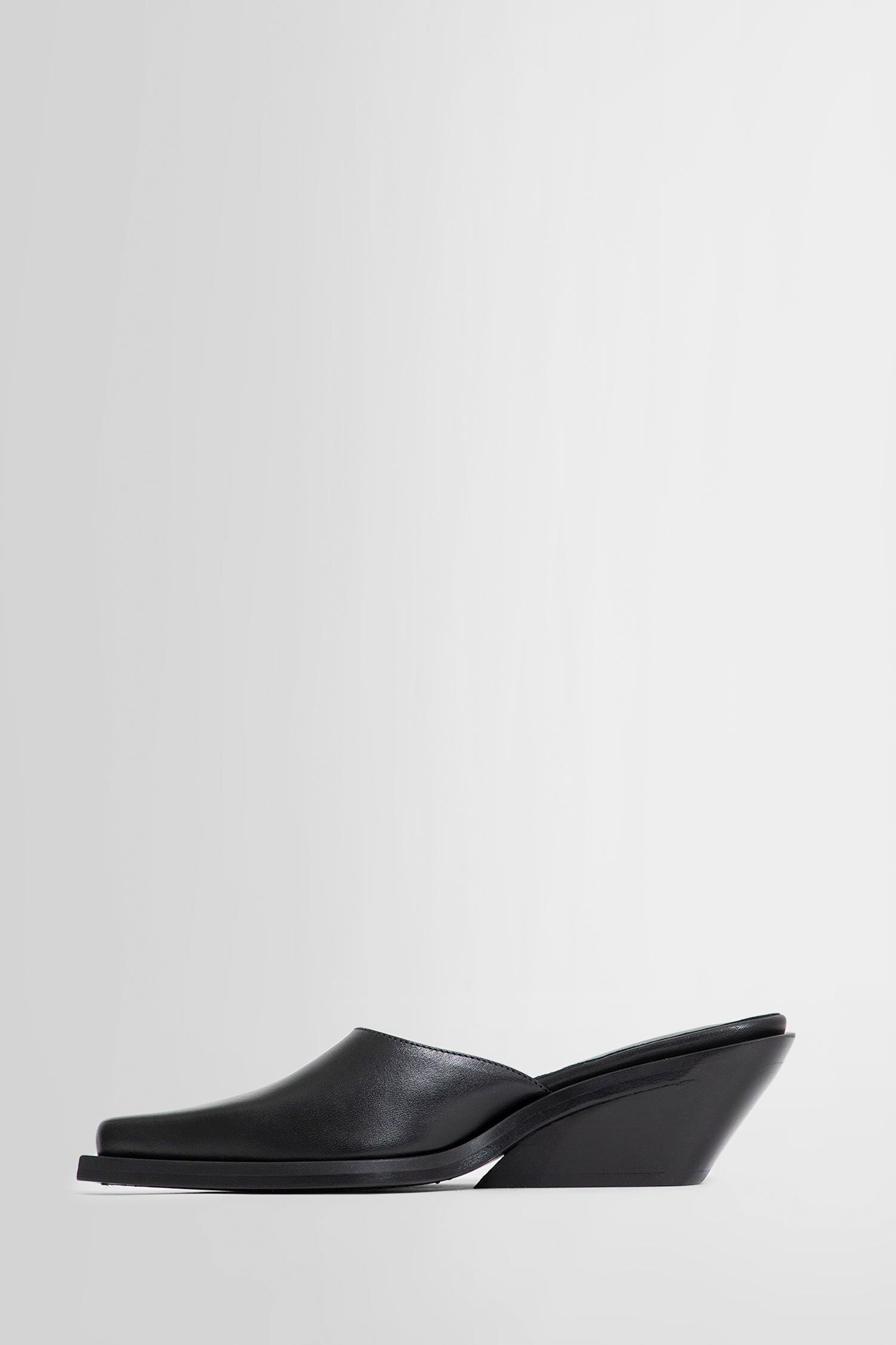 Antonioli ANN DEMEULEMEESTER WOMAN BLACK MULES Black Friday