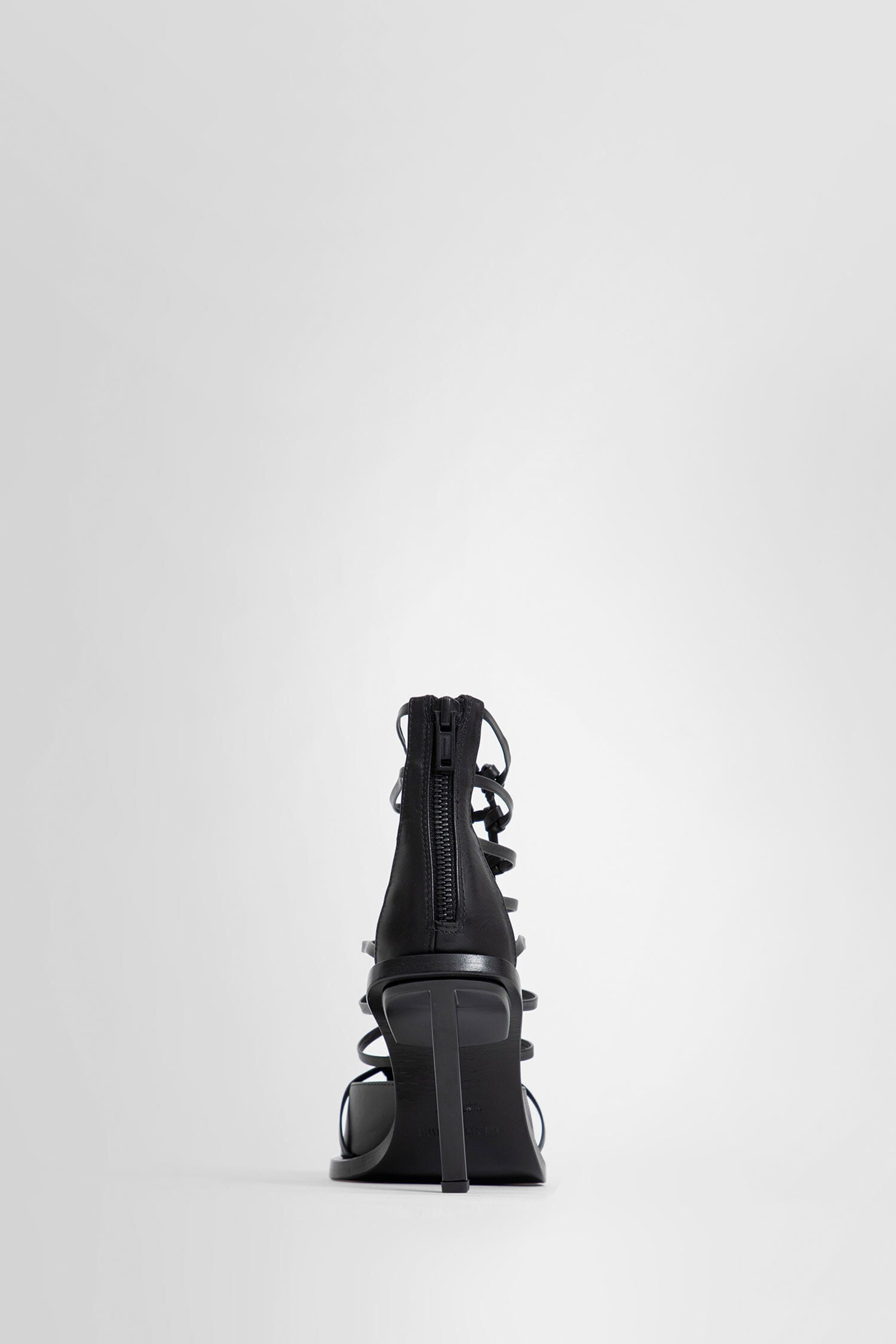 Antonioli ANN DEMEULEMEESTER WOMAN BLACK PUMPS Offerta natalizia