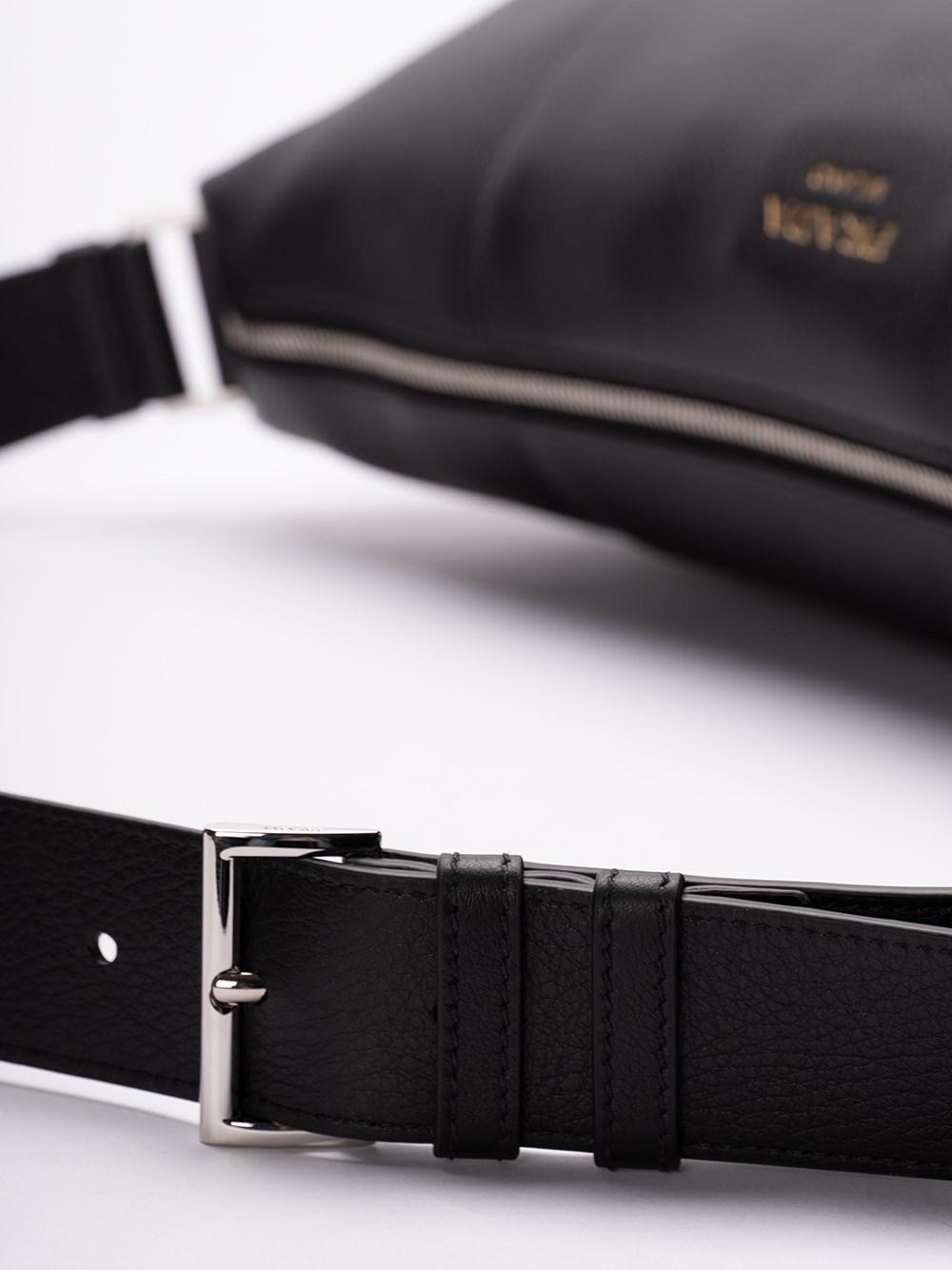 Prada Leather Shoulder Bag Vendite Flash