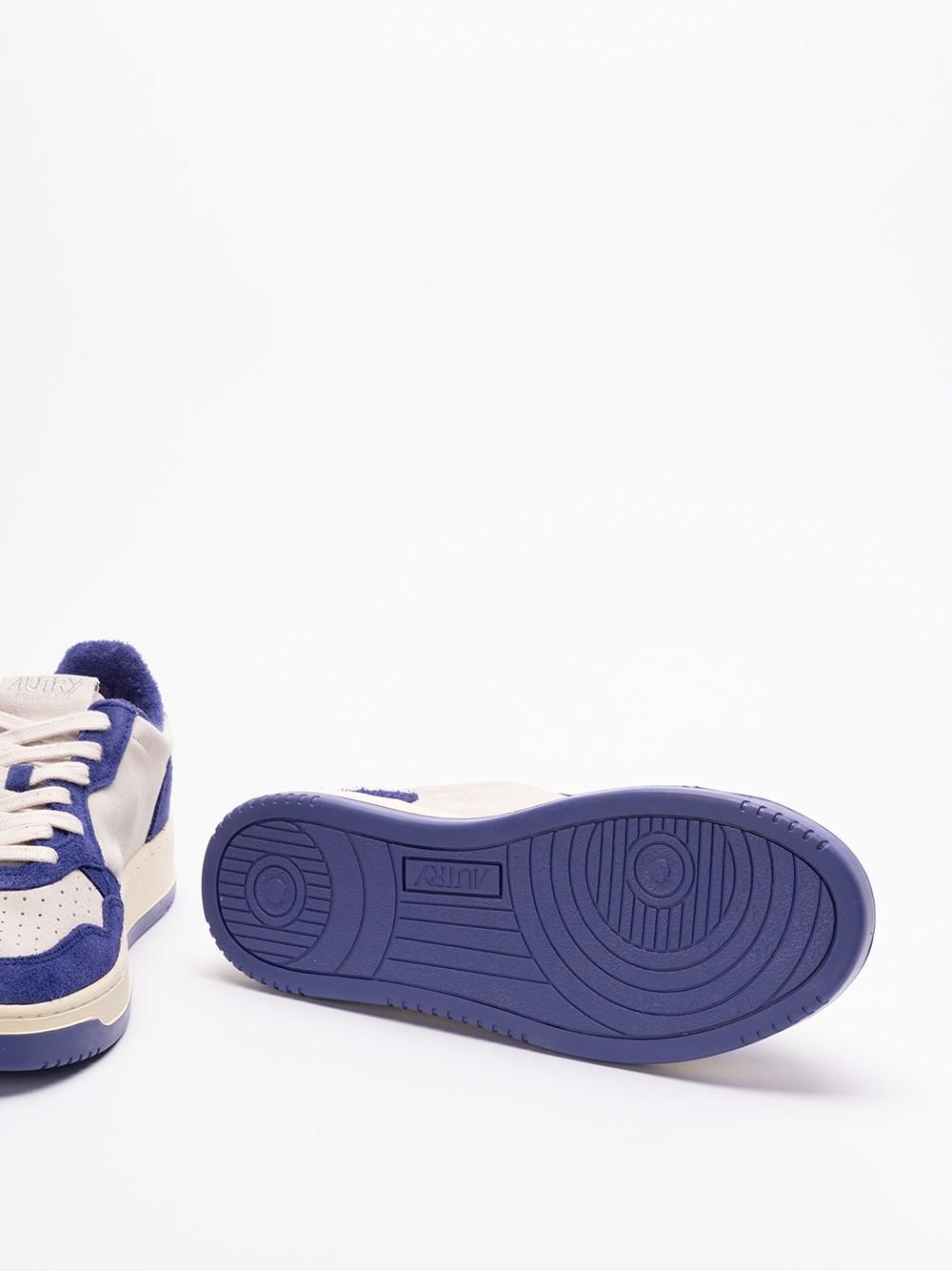 Autry `Medalist` Low-Top Sneakers In Linea