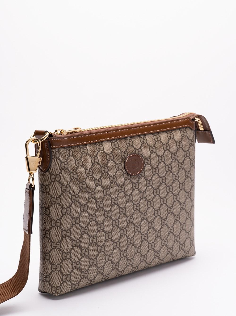 Gucci Messenger Bag With `Interlocking G` Fino al 50% di sconto