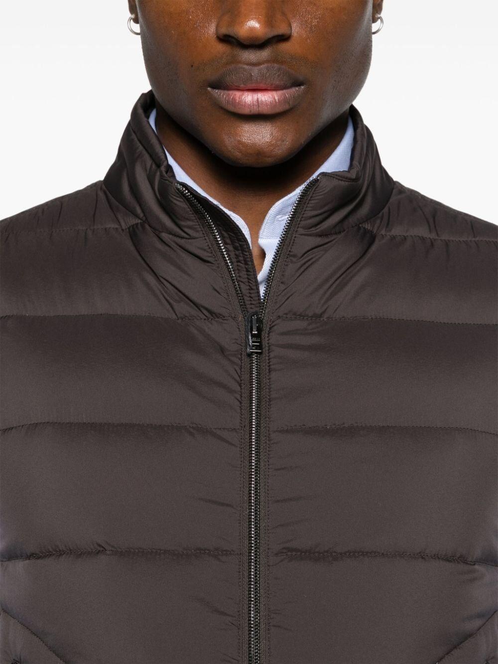 Herno `Il Gilet` Padded Vest Comprare a buon mercato