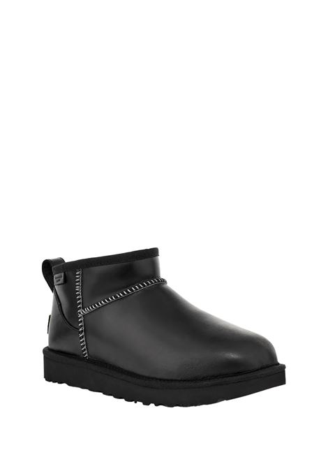 UGG Stivali Classic Ultra Mini Leather Regenerate Neri - UGG In Linea