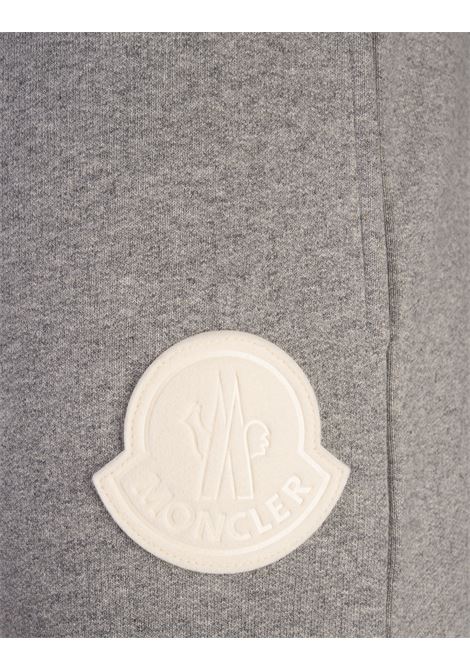 MONCLER Joggers Grigi Con Patch Logo a Contrasto - MONCLER Soddisfazione Garantita