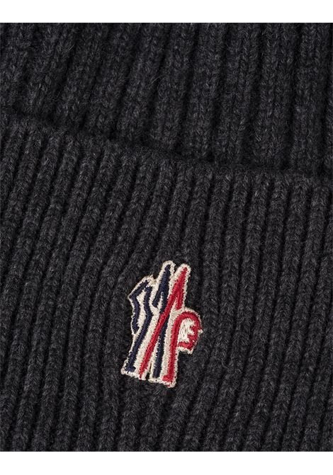 MONCLER GRENOBLE Berretto In Cashmere Grigio Antracite Con Logo - MONCLER GRENOBLE Convenienza