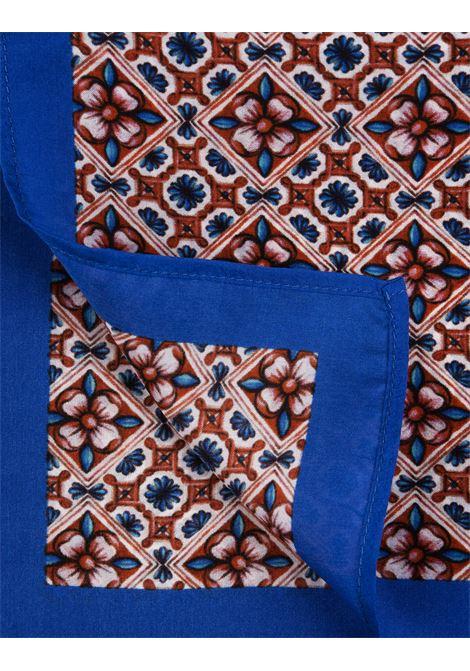 813 (OTTO TREDICI) Pochette In Seta Blu Con Fantasia Fiore Rossa - 813 (OTTO TREDICI) Affare Del Giorno