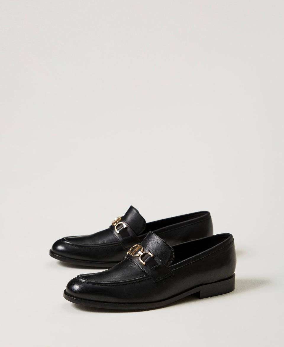 Twin Set Mocassini in pelle con morsetto Oval T Presa