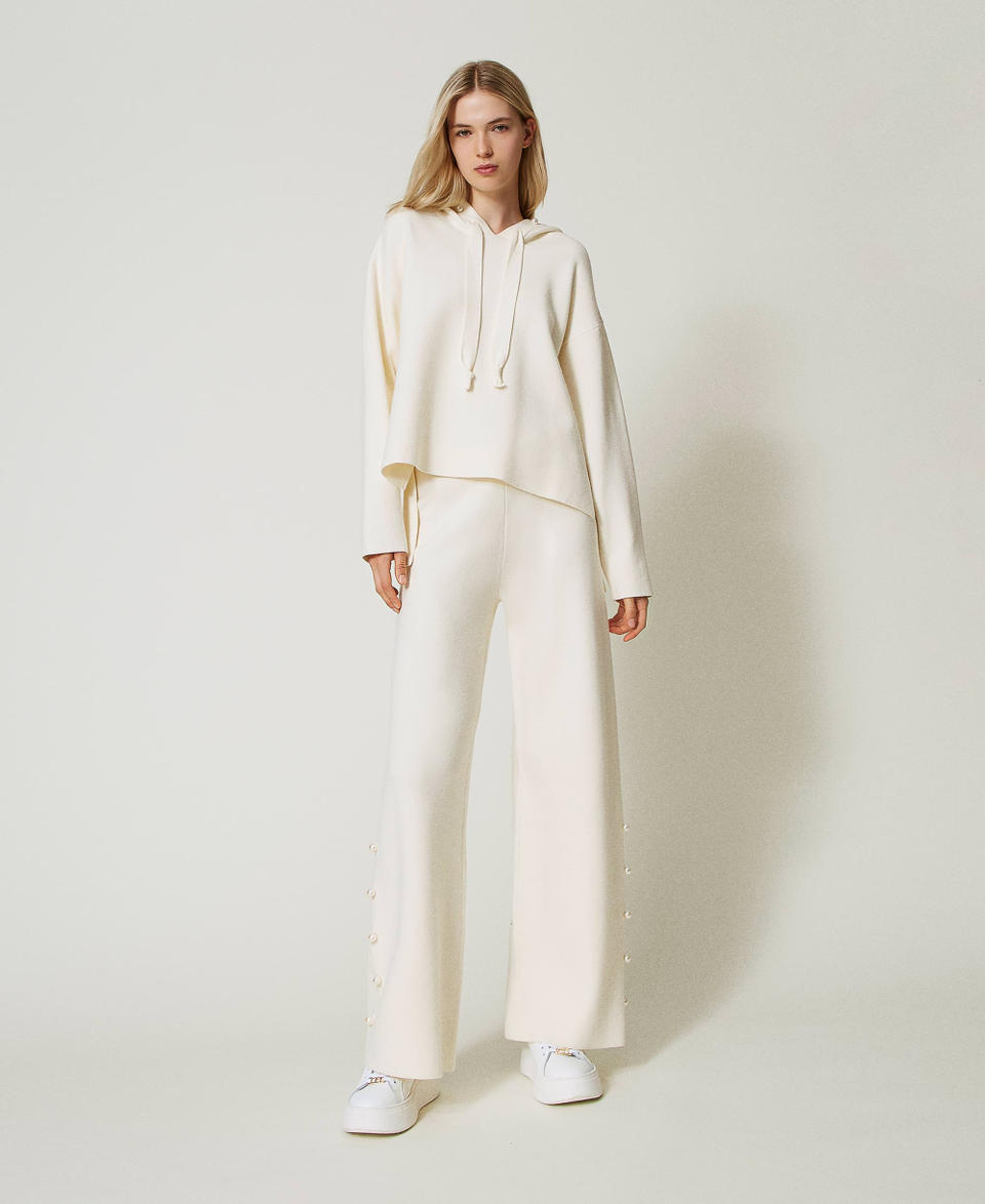 Twin Set Pantaloni wide leg in maglia con perle Vendita