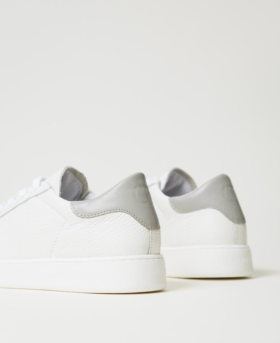 Twin Set Sneakers in pelle con Oval T Promozione